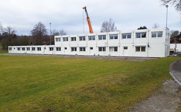 Fallbeispiel: Wiederherstellung Teilbereich Rasenspielfeld nach Abbau eines temporären Containerschulgebäudes