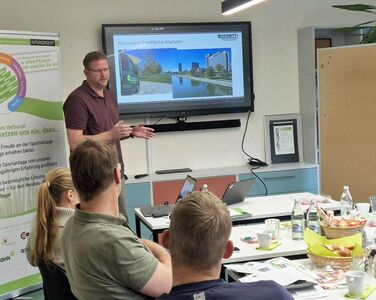 Redaktionssitzung zum INTERGREEN-Report mit Impulsvortrag von Sebastian Härtl-Hahn; im Hause der John GmbH; Hallstadt.