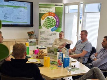 Redaktionsteam der INTERGREEN AG schafft Inhalt